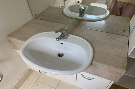 Photo of property in 39 Delmont Close, East Tamaki Heights, Auckland, 2016