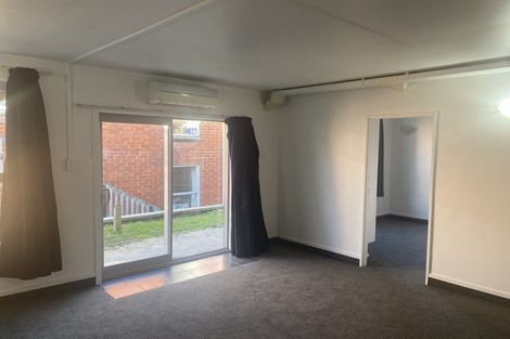 Photo of property in 102 Harbour Terrace, North Dunedin, Dunedin, 9016