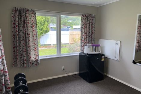Photo of property in 63 Stokes Valley Road, Stokes Valley, Lower Hutt, 5019