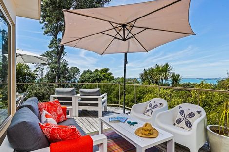 Photo of property in 17 Sykes Avenue, Hatfields Beach, Orewa, 0931