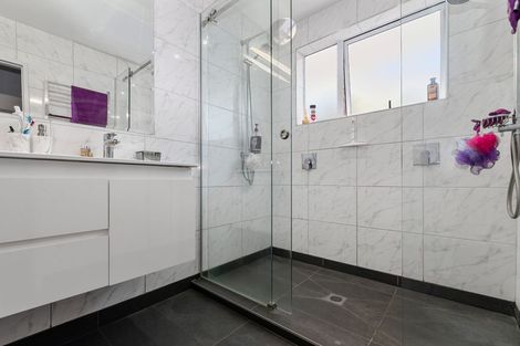 Photo of property in 33 Mountain Road, Western Heights, Rotorua, 3015