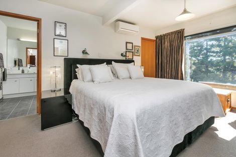 Photo of property in 367 Triangle Road, Henderson, Auckland, 0610