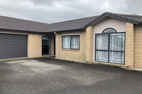 Photo of property in 21 Ballymore Drive, Pinehill, Auckland, 0632