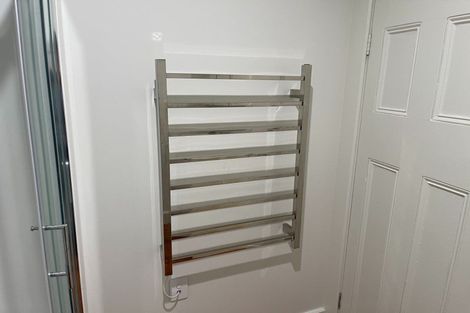 Photo of property in Newman Court Apartments, 2 Newman Terrace, Thorndon, Wellington, 6011