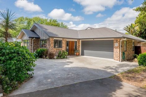 Photo of property in 94 Arawhata Road, Paraparaumu, 5032