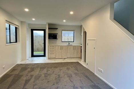 Photo of property in 8/22 Yeovil Road, Te Atatu Peninsula, Auckland, 0610