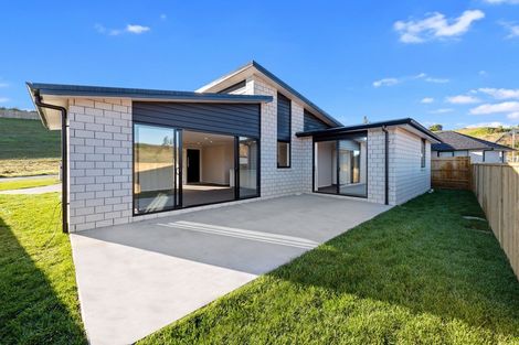 Photo of property in 62 Whakaturou Crescent, Pyes Pa, Tauranga, 3112