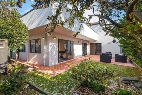 Photo of property in 10 Derby Downs Place, Ellerslie, Auckland, 1051