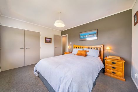 Photo of property in 11 Moray Place, Papakowhai, Porirua, 5024