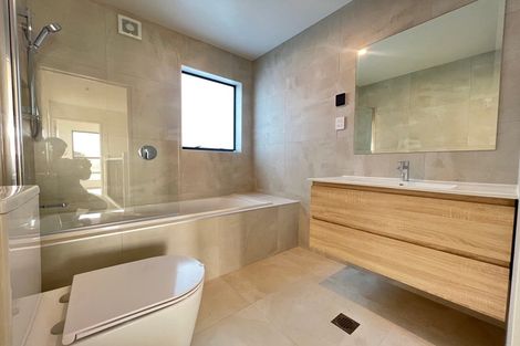 Photo of property in 3/105 Hobsonville Road, West Harbour, Auckland, 0618