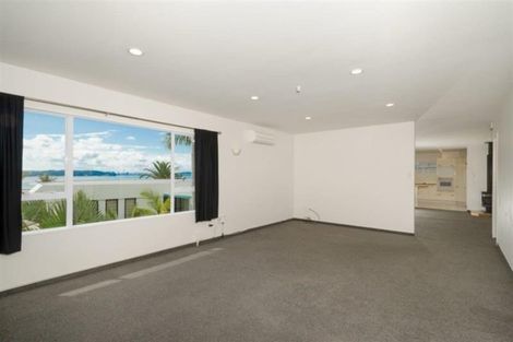 Photo of property in 25 Marguerita Place, West Harbour, Auckland, 0618