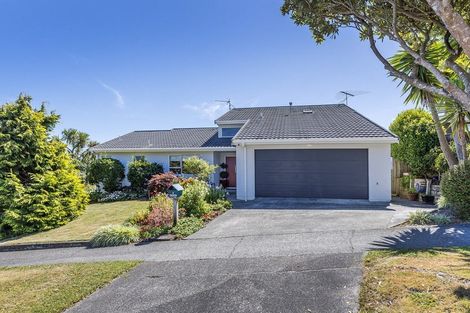 Photo of property in 2 Musket Lane, Whitby, Porirua, 5024
