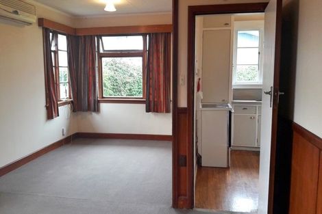 Photo of property in 53 Cornwall Road, Lyttelton, 8082