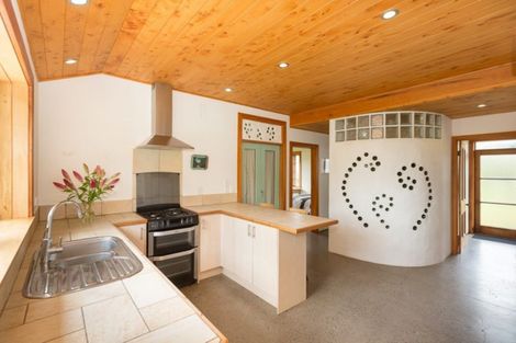 Photo of property in 389 Korito Road, Korito, New Plymouth, 4371