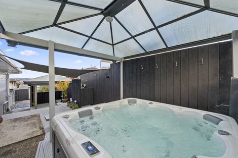 Photo of property in 68 Anzac Road, Pukekohe, 2120