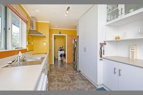 Photo of property in 85 Gloria Avenue, Te Atatu Peninsula, Auckland, 0610