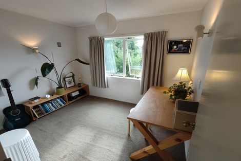 Photo of property in 2/28 Caribbean Drive, Unsworth Heights, Auckland, 0632