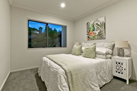 Photo of property in 36 Sapperton Drive, Henderson, Auckland, 0612