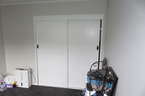 Photo of property in 27b Chetwode Grove, Newlands, Wellington, 6037