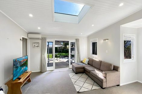 Photo of property in 74 Ferry Parade, Herald Island, Auckland, 0618