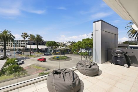 Photo of property in 314 Maunganui Road, Mount Maunganui, 3116