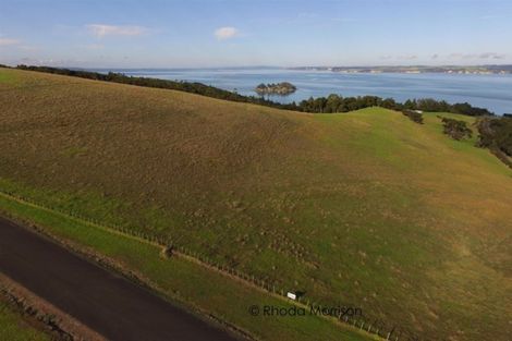 Photo of property in 11 Te Wairoa Lane, Tinopai, 0593