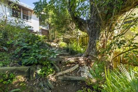 Photo of property in 14 Fairfax Terrace, Frankleigh Park, New Plymouth, 4310