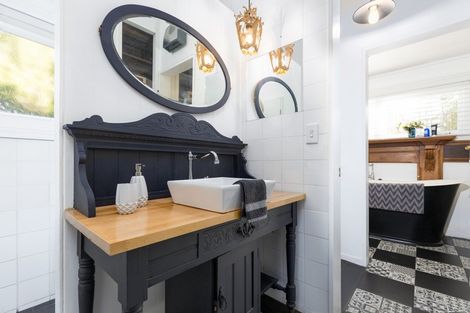 Photo of property in 12 Russell Street, Stepneyville, Nelson, 7010