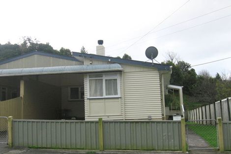 Photo of property in 24 Hanson Grove, Stokes Valley, Lower Hutt, 5019