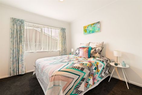 Photo of property in 2/86 Don Buck Road, Massey, Auckland, 0614