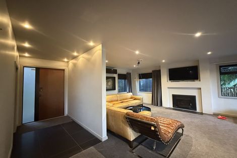 Photo of property in 40 Hiwihau Place, Glenfield, Auckland, 0629