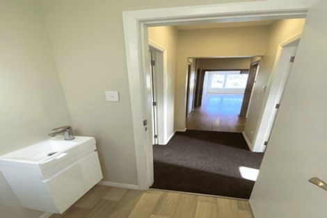 Photo of property in 5 Lonsdale Crescent, Rongotai, Wellington, 6022