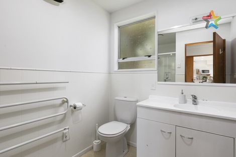 Photo of property in 89 Miromiro Road, Normandale, Lower Hutt, 5010