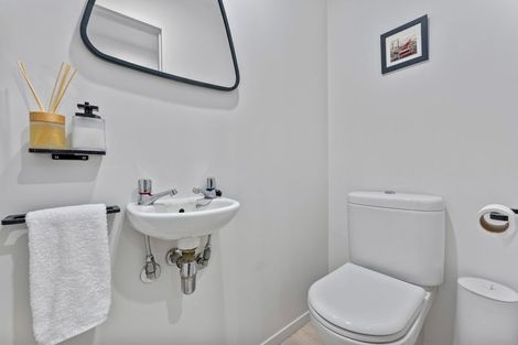 Photo of property in Mon Desir Apartments, 4b/175 Hurstmere Road, Takapuna, Auckland, 0622