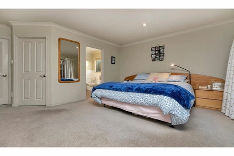 Photo of property in 8 Archer Rayner Place, Greenhithe, Auckland, 0632