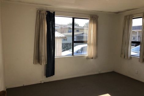 Photo of property in 19a Etherton Drive, Weymouth, Auckland, 2103
