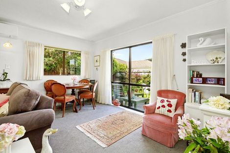 Photo of property in 16 Rossiter Street, Tawa, Wellington, 5028