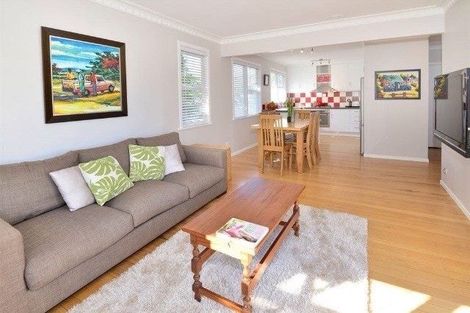 Photo of property in 17 Springtime Crescent, Stanmore Bay, Whangaparaoa, 0932