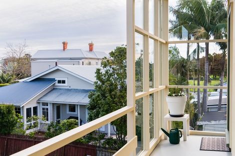 Photo of property in 14/93 Vauxhall Road, Devonport, Auckland, 0624