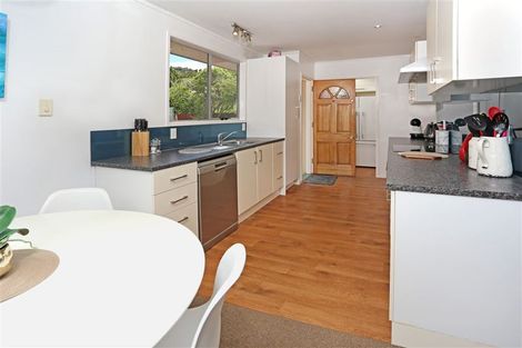 Photo of property in 26 Wirihana Road, Titirangi, Auckland, 0604