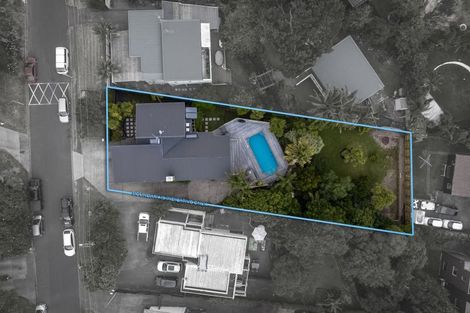 Photo of property in 13 Sandown Road, Rothesay Bay, Auckland, 0630