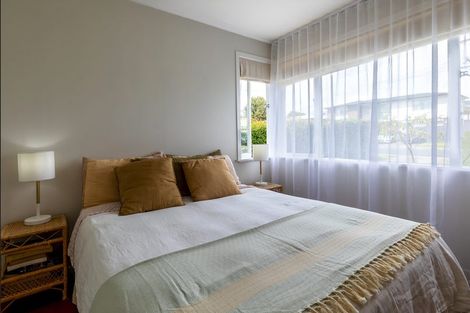 Photo of property in 79 Farquhar Road, Glendene, Auckland, 0602