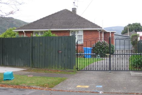 Photo of property in 9 Whiteman Grove, Taita, Lower Hutt, 5011