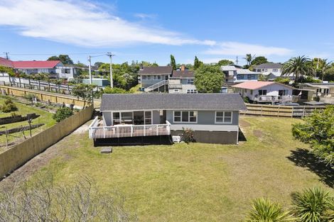 Photo of property in 12 Kiernan Place, Kelston, Auckland, 0602