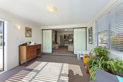 Photo of property in 61 Martin Road, Paraparaumu Beach, Paraparaumu, 5032