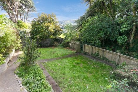 Photo of property in 100 Creswick Terrace, Northland, Wellington, 6012