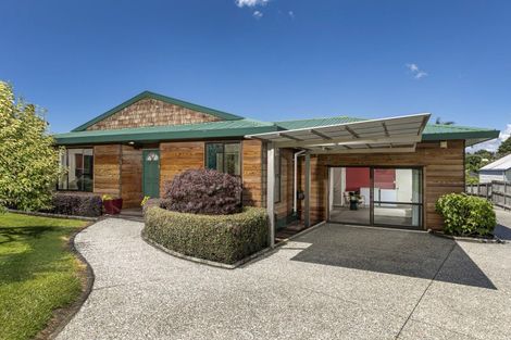 Photo of property in 11 Windfall Grove, Greenhithe, Auckland, 0632