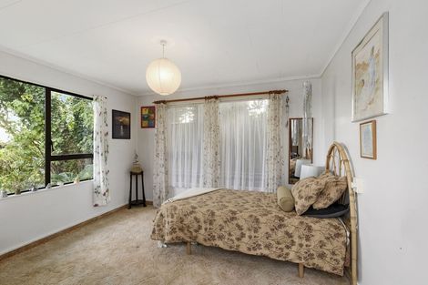 Photo of property in 10 Winara Avenue, Waikanae, 5036