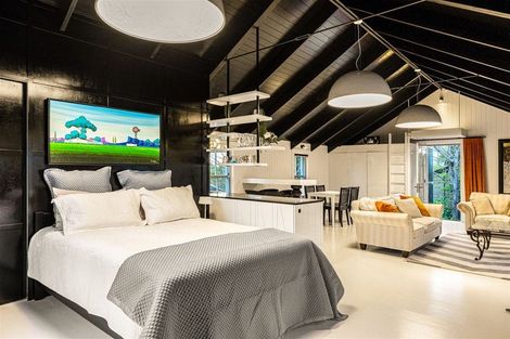 Photo of property in 909 Old North Road, Waimauku, 0882