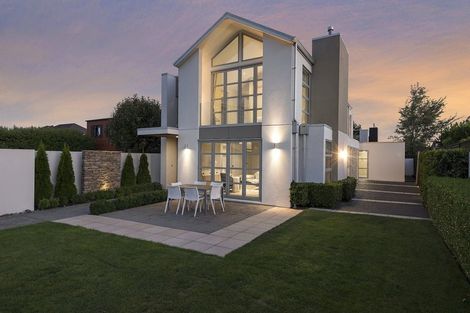 Photo of property in 72 Wai-iti Terrace, Bryndwr, Christchurch, 8052